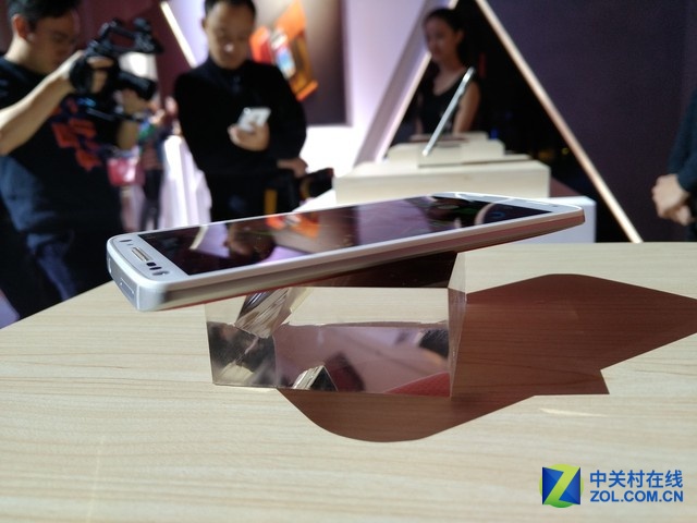 選擇決定實力 Moto X 極現(xiàn)場真機實拍