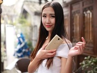 TCL樂玩2C金色版圖賞 簡約不凡的設(shè)計(jì)，