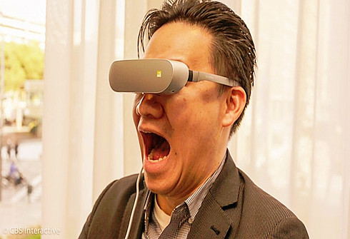 LG 360 VR上手：三星Gear VR不淡定了！