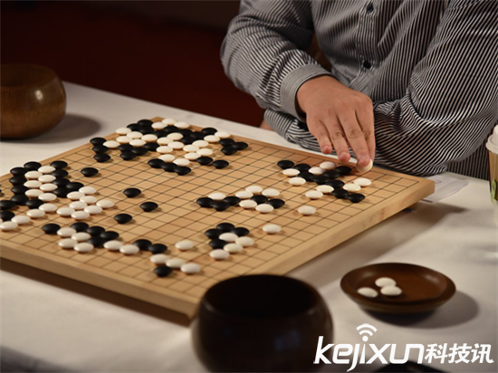 阿爾法狗不足懼：人類有一樣?xùn)|西程序替代不了！
