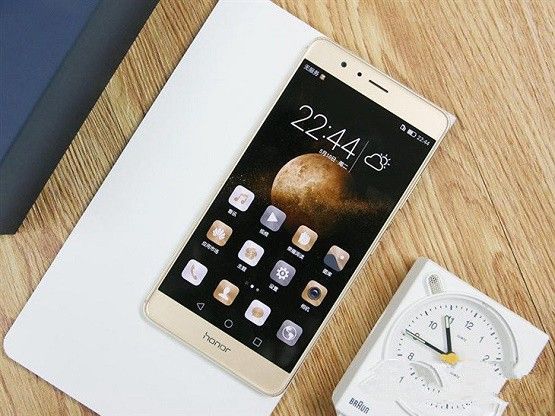 榮耀V8續(xù)航怎么樣 榮耀V8電池續(xù)航測試