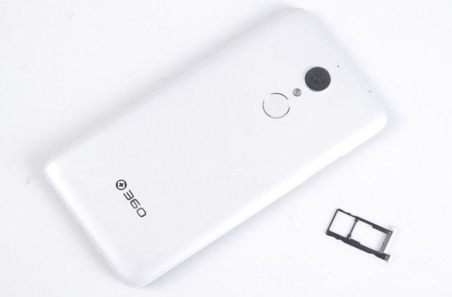 360手機N4做工如何？360手機N4拆機圖解評測