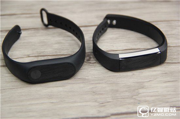 價(jià)格差5倍買(mǎi)誰(shuí)？小米手環(huán)2對(duì)比Fitbit Alta