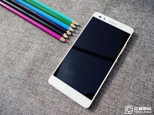 OPPO A59和華為榮耀7對(duì)比評(píng)測1