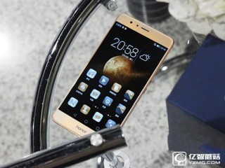 榮耀V8和oppo r9s區(qū)別對比評測 哪個好？