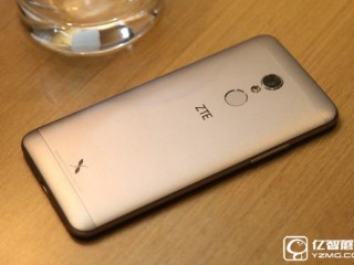 中興小鮮4和360手機N4S區(qū)別對比評測