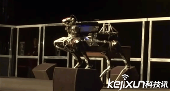快遞公司欲使用機(jī)器狗派件 想法美好落地較難