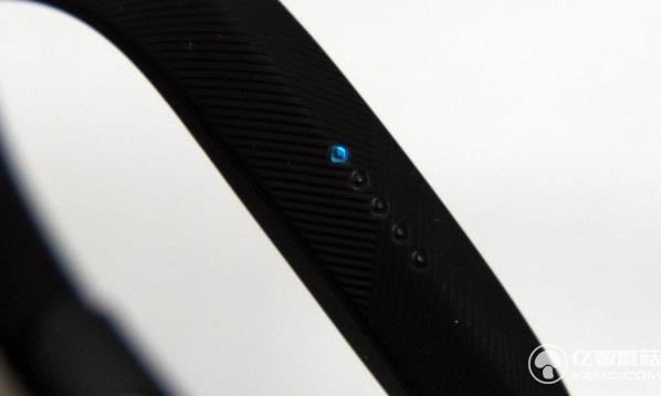 Fitbit Flex 2智能手環(huán)評測：支持游泳記錄