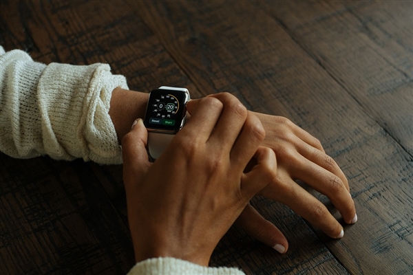 蘋(píng)果新Apple Watch曝光：體積不變 屏幕變大