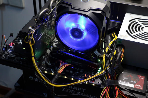 Inel酷睿i7 8700K超頻教程 i7 8700K怎么超頻？