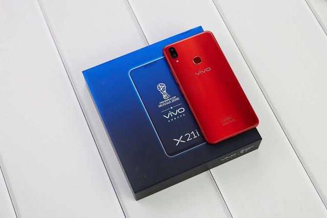 vivo X21i評(píng)測(cè)：接地氣的全面屏手機(jī) vivo X21i值得買(mǎi)嗎？