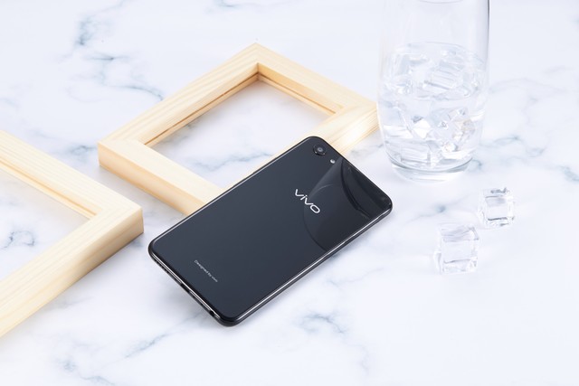 vivo Y83和X21哪個(gè)好？vivo X21和vivo Y83區(qū)別對(duì)比