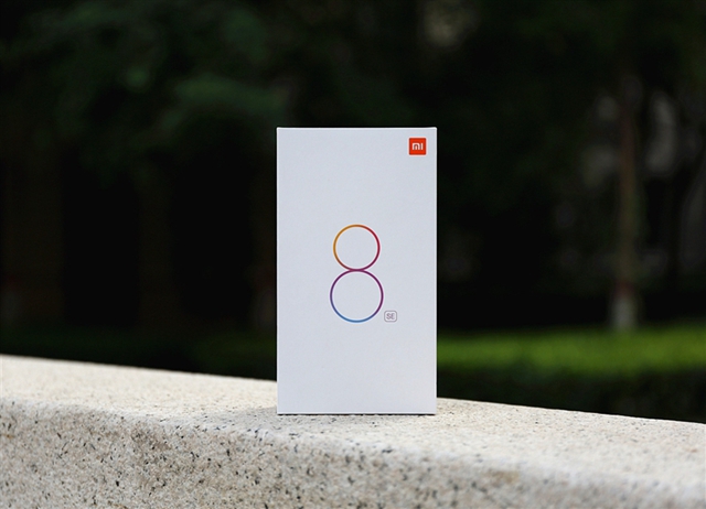 小米8 SE評(píng)測(cè):優(yōu)點(diǎn)和槽點(diǎn)明顯 小米8 SE值得買(mǎi)嗎？