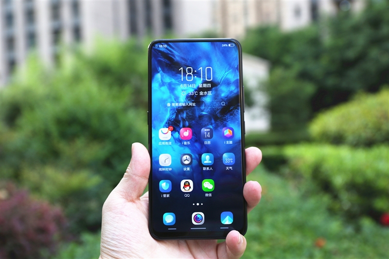 vivo NEX評(píng)測(cè)：首發(fā)升降式相機(jī) 這才是未來(lái)的手機(jī)