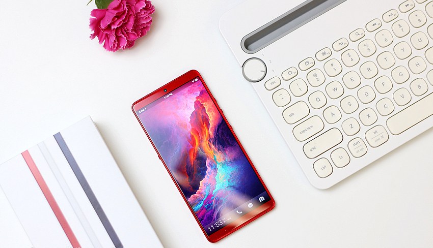 堅果Pro2s精美圖賞 高顏值中端手機，比小米8SE便宜1元