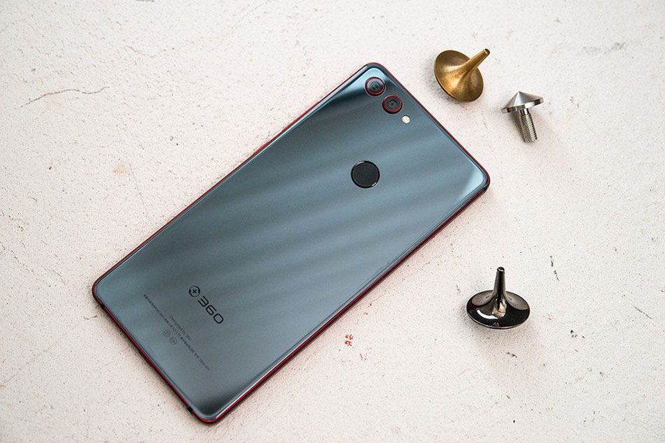 360N7 Pro開(kāi)箱圖賞 最美360手機(jī)來(lái)了(7/16)