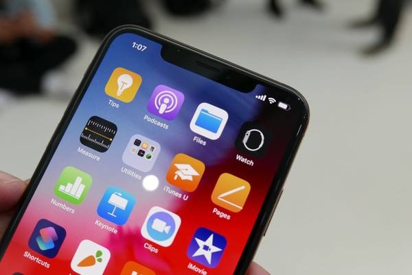 蘋(píng)果iPhone Xs系列為什么不值得買(mǎi)？看完這篇看完你就明白了