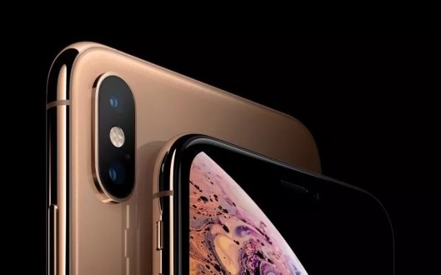 iPhone Xs max擁有史上最佳屏幕，能否吊打三星S9？