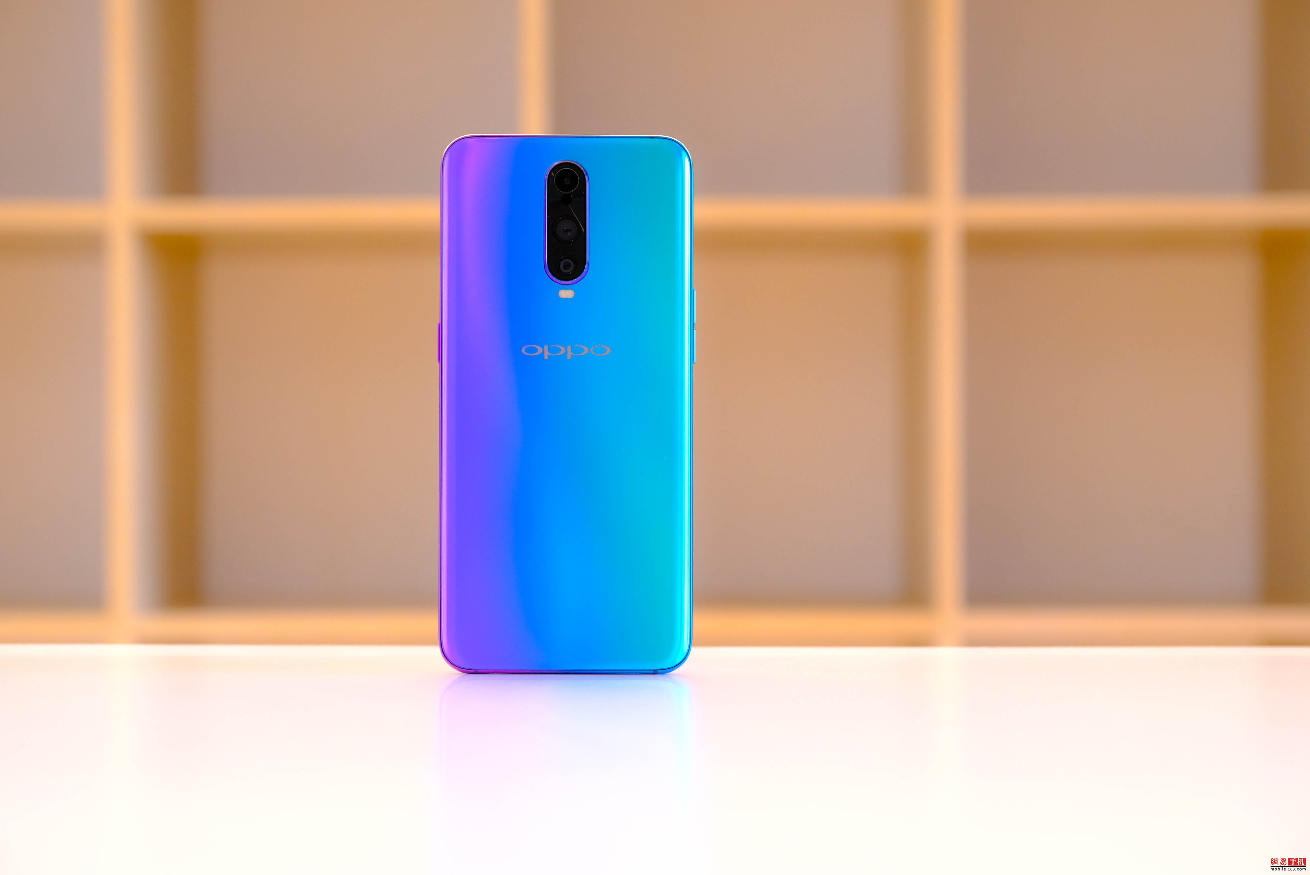 OPPO R17 Pro評(píng)測(cè)：亮眼的外觀與出眾的拍照體驗(yàn)