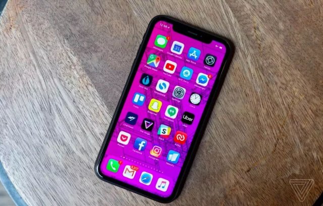 iPhone XR 是全球公認(rèn)的高性?xún)r(jià)比 iPhone？我們來(lái)看看外媒們?cè)趺凑f(shuō)