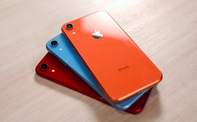 iPhone XR 是全球公認(rèn)的高性?xún)r(jià)比 iPhone？我們來(lái)看看外媒們?cè)趺凑f(shuō)