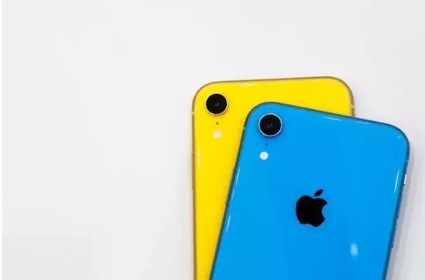 iPhone XR 是全球公認(rèn)的高性?xún)r(jià)比 iPhone？我們來(lái)看看外媒們?cè)趺凑f(shuō)