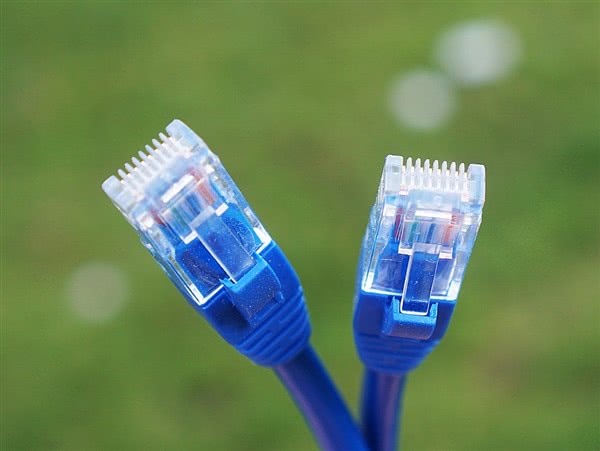 韓國(guó)最快寬帶投入商用:30G電影20秒下完，網(wǎng)速10GB/s