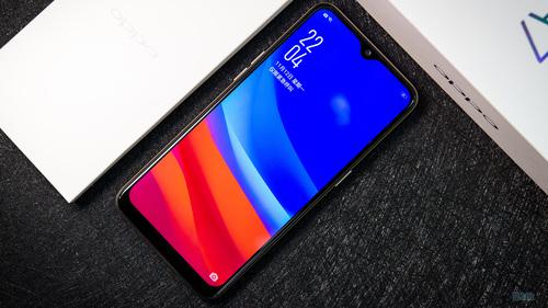 OPPO A7上手體檢：輕薄機(jī)身與超長(zhǎng)續(xù)航，顏值與性能兼得