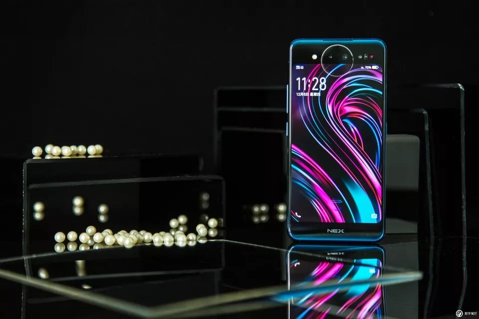vivo NEX 雙屏版圖賞：既是實力派，也是「雙面派」