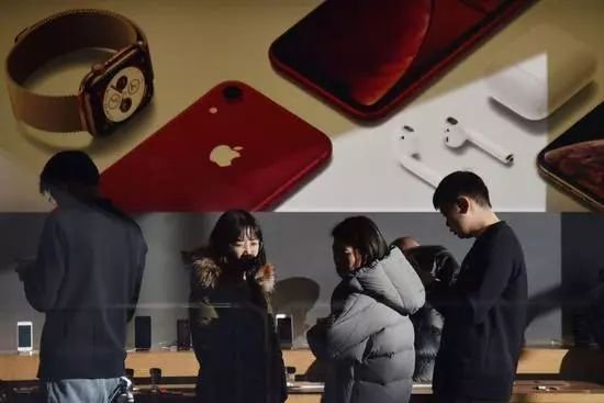 新iPhone在中國賣不動！蘋果認慫了，股價暴跌8%