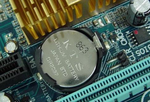 電腦主板電池怎么放電？常用的電腦主板電池放電方法
