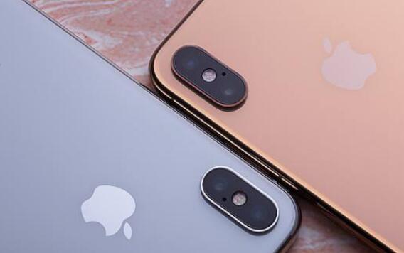 三星S10+和iPhone XS Max哪個好？三星S10和iPhone XS Max區(qū)別對比